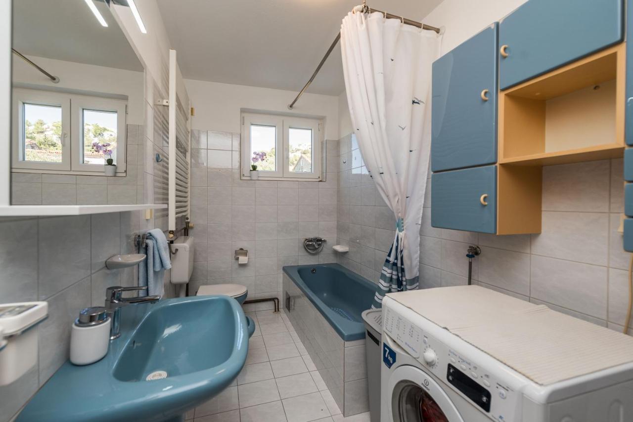 Stedi Apartment Lukoran Luaran gambar